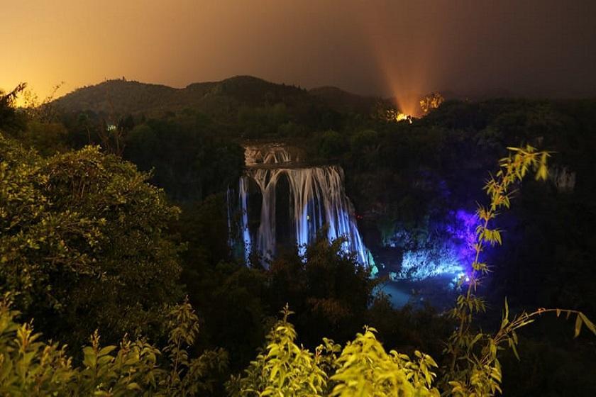 وسیع ترین آبشارهای دنیا را در چین ببینید