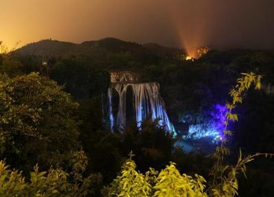 وسیع ترین آبشارهای دنیا را در چین ببینید