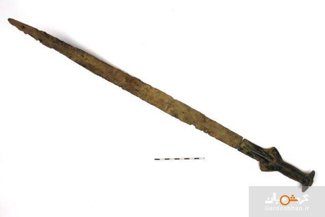 شمشیر تاریخی که اتفاقی کشف شد، عکس